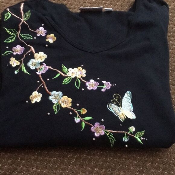 Quacker Factory black 3/4 length sleeve v-neck sweater. Size 2X - Picture 5 of 5